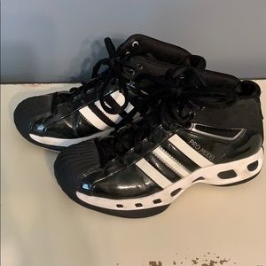 Adidas women’s basketball court shoes